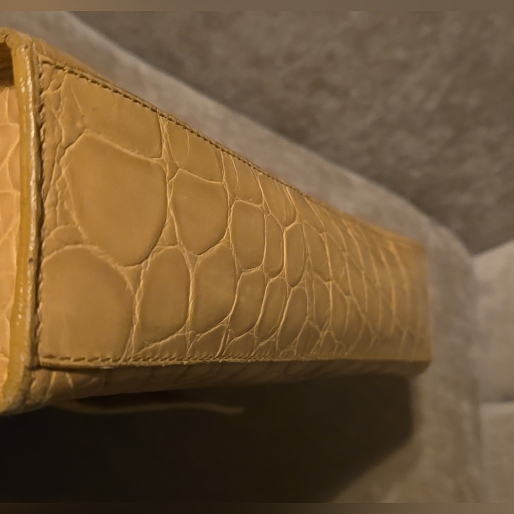 Furla croc-embossed Elegant Tan Leather Shoulder Bag - Picture 8 of 11